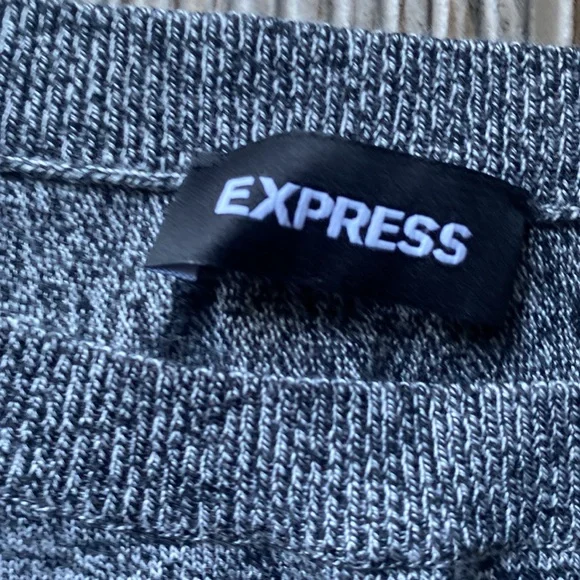 🎁Express Charcoal Knit Sweater - Picture 3 of 4